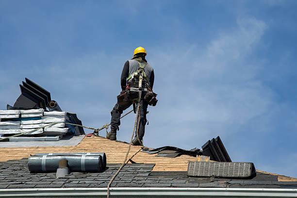 Professional Gutter Installation technician working in Wawaka, IN